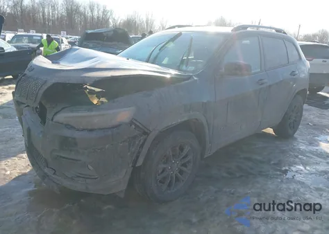 2023 Jeep Cherokee Altitude Lux 4X4 z USA, uszkodzony, nr VIN 1C4PJMMB0PD106949